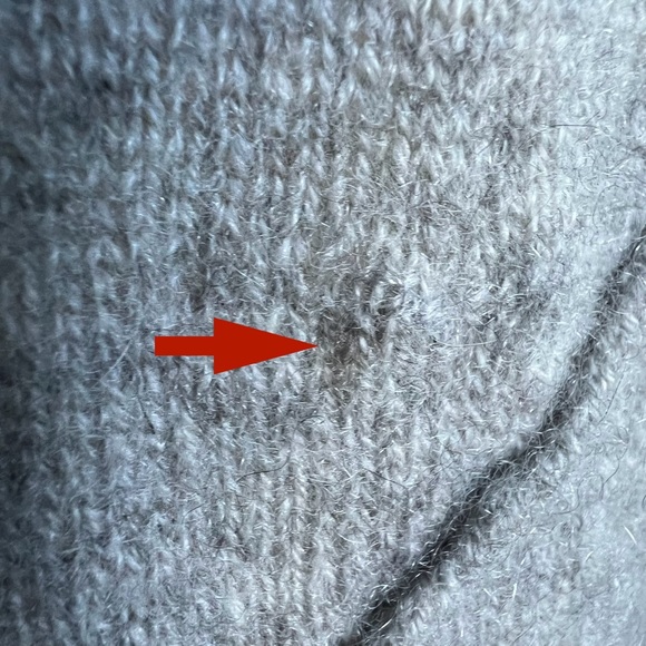 WYATT Collection 100% Cashmere Knit Sweater Sz S Asymmetrical Hem V Neck Grey - Picture 14 of 17